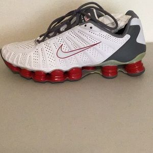 Nike Shox TLX